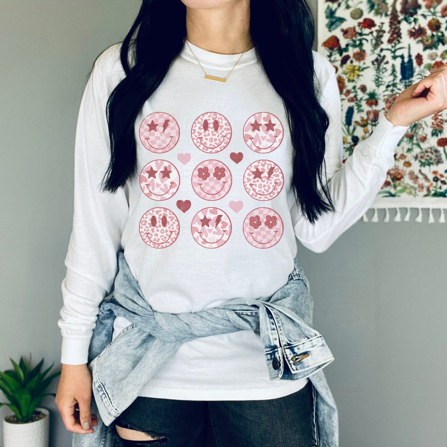 Happy Smile Face Valentine Crewneck Long Sleeved T-shirt