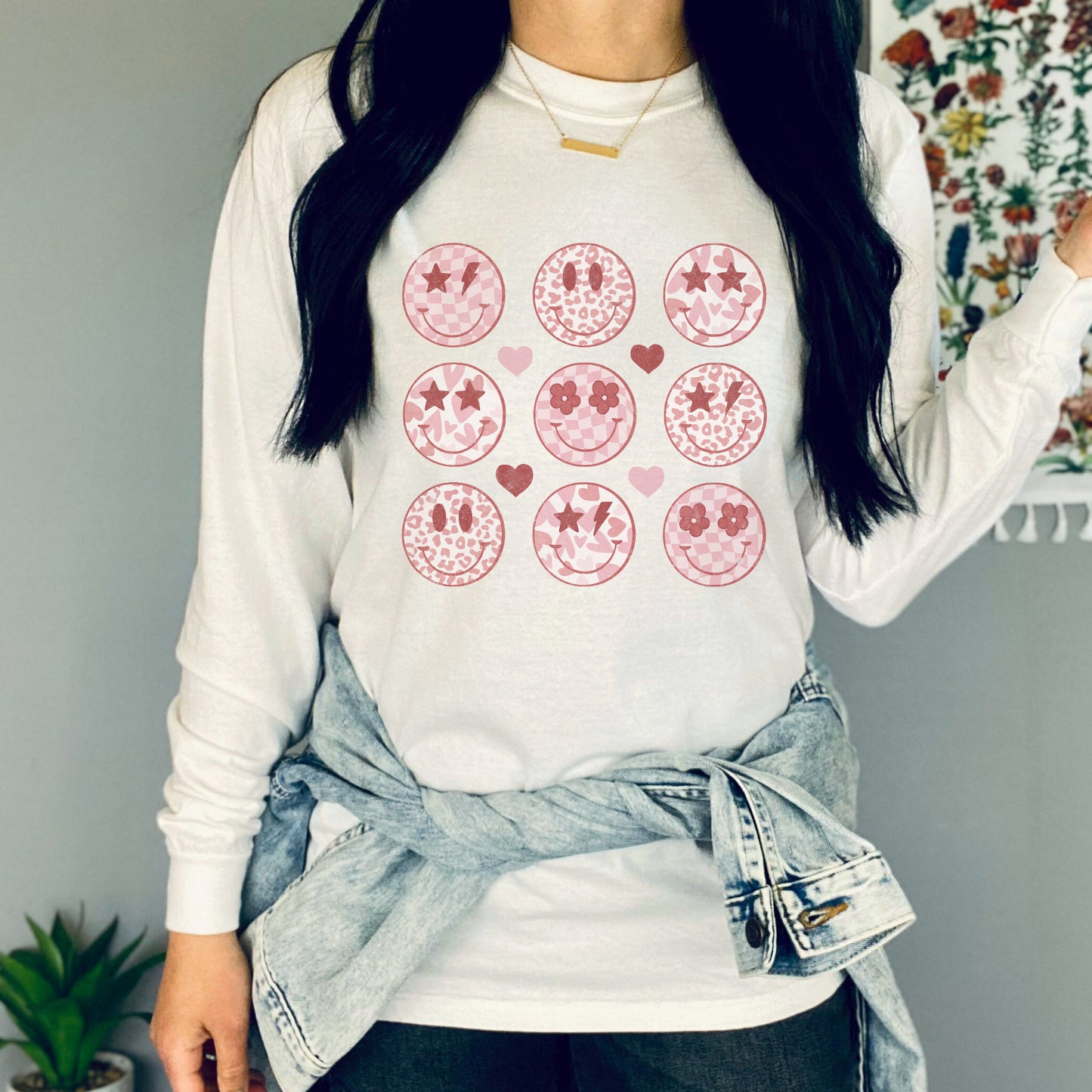 Happy Smile Face Valentine Crewneck Long Sleeved T-shirt